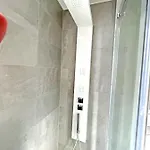 5 Rent Station Apartment