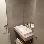 5 Rent Station Apartment