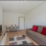 5 Rent Station Apartment