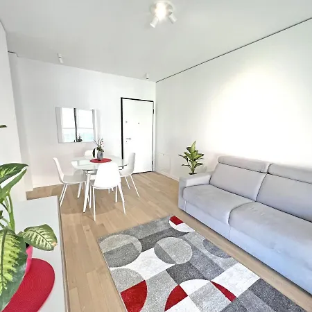 5 Rent Station Apartment Lugano