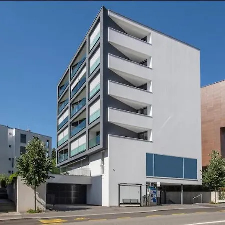 5 Rent Station Apartment