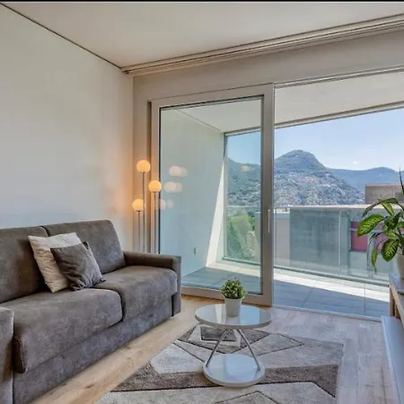 5 Rent Station Apartment
