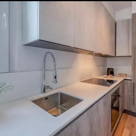 Apartment 5 Rent Station *