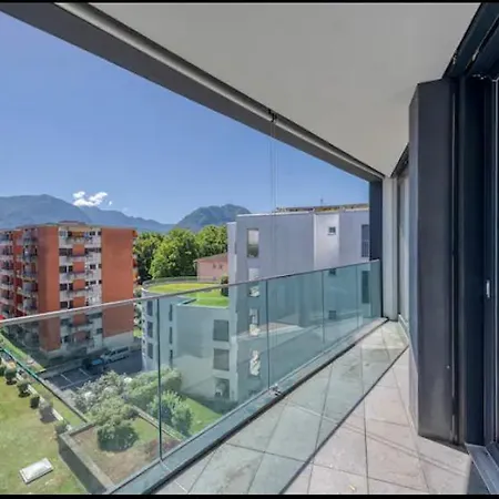 5 Rent Station Apartment