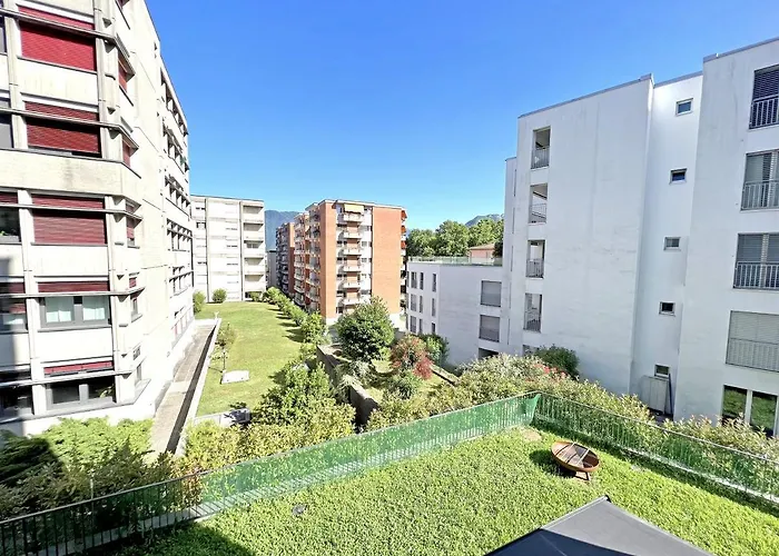 5 Rent Station アパート ルガーノ