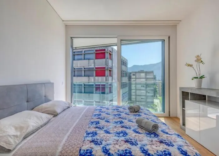 5 Rent Station アパート ルガーノ