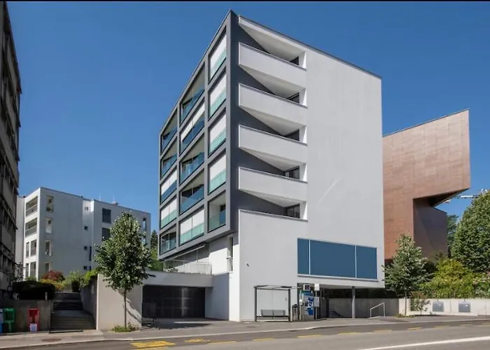 5 Rent Station アパート