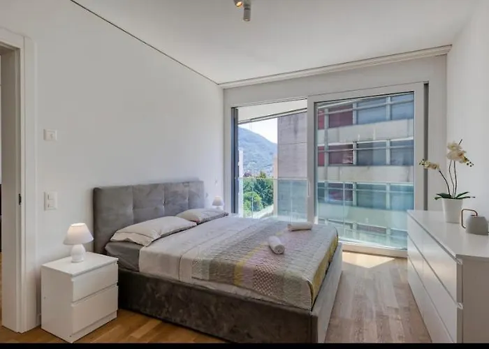 5 Rent Station アパート ルガーノ