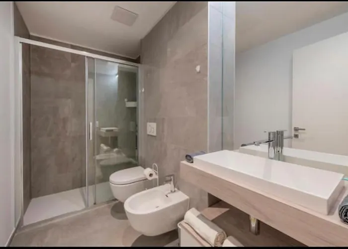 5 Rent Station * ルガーノ