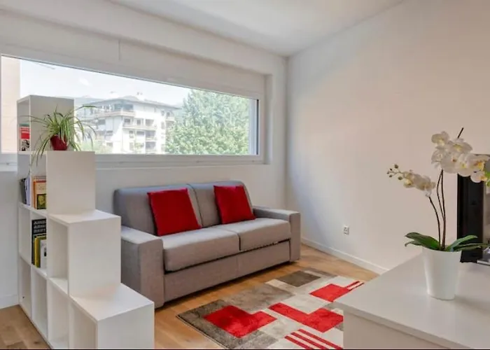 5 Rent Station アパート