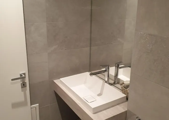 5 Rent Station アパート