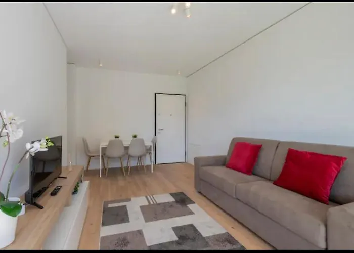 5 Rent Station アパート