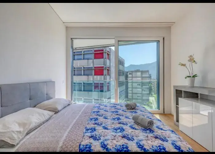 5 Rent Station アパート *