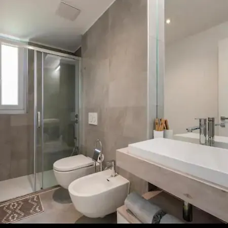 شقة 5 Rent Station